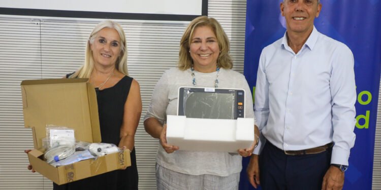 La provincia entregó equipamientos de última generación para garantizar partos seguros