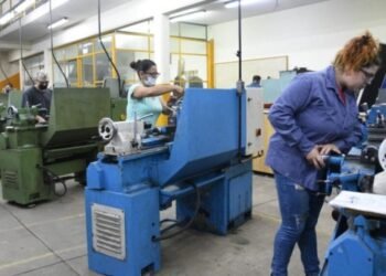 Capacitaron laborablemente a más de 30 mil personas en la provincia