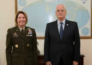 Argentina recibió a la polémica jefa del Comando Sur de Estados Unidos