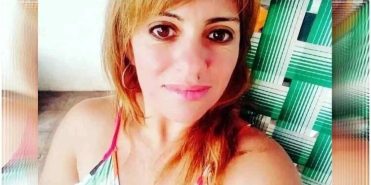 Tenía una restricción perimetral Brandsen: mató a su expareja a puñaladas y se suicidó en la vía pública