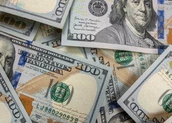 Cotizaciones El dólar blue cerró en $ 400 y alcanzó un nuevo récord