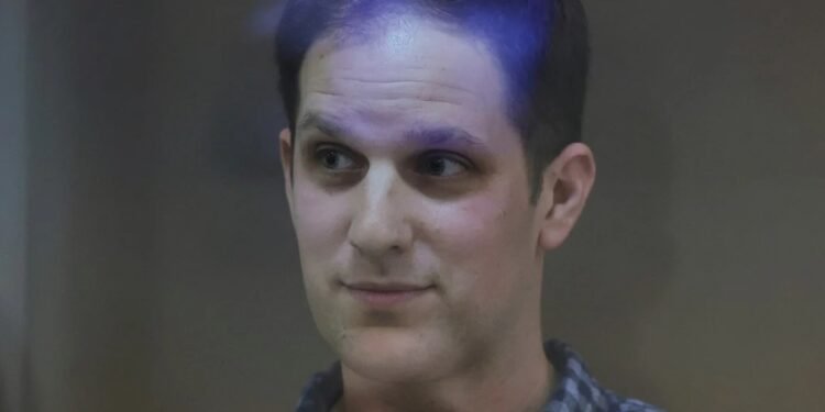 El periodista estadounidense acusado de espionaje en Rusia apelará su detención