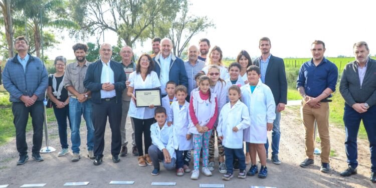 Caminos de la Ruralidad: Perotti inauguró el corredor Angélica-San Vicente-San Mariano