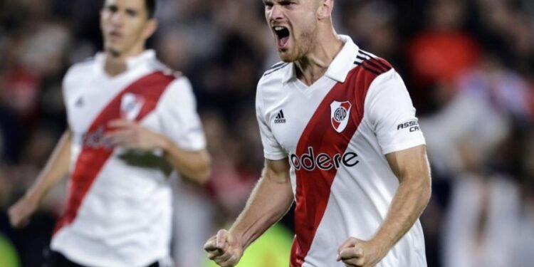 River imparable: goleó a Gimnasia