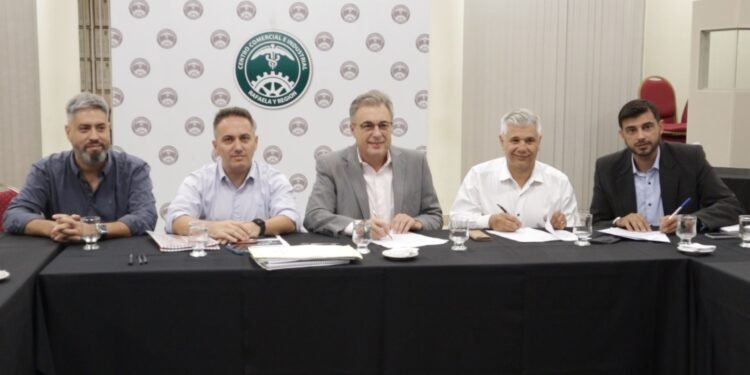 Castellano compartió una reunión con comerciantes nucleados en el CCIRR