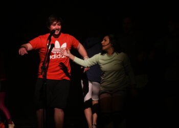 Vuelve “Todos mueren al final” y se presenta en La Máscara