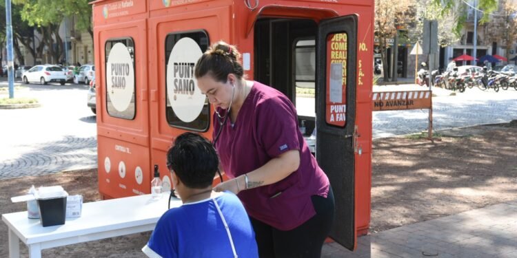 Más de 300 personas visitaron en marzo el Punto Sano