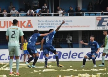 Atlético lo ganaba, se lo dieron vuelta y terminó empatando