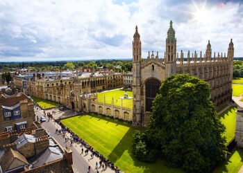 Castellano viajó a Londres para participar de un evento internacional en Cambridge