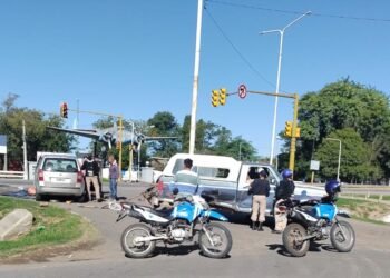 Fuerte choque en otro cruce semaforizado de la travesía urbana de la 34