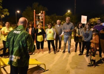 Luis Castellano inauguró un punto sano en barrio Fátima