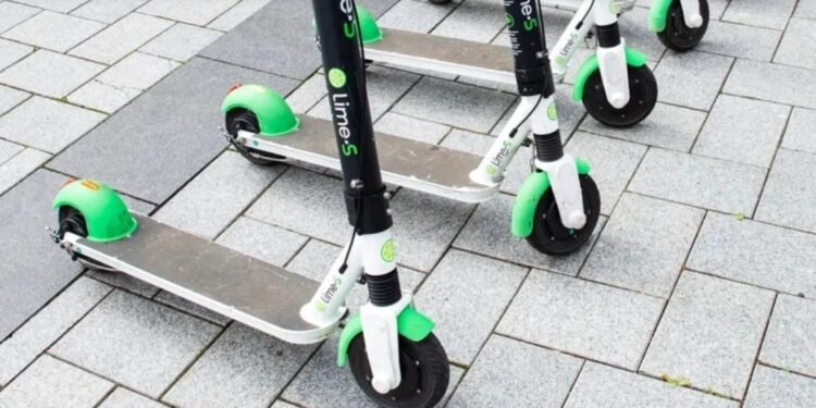 París expulsa a los vehículos eléctricos de alquiler