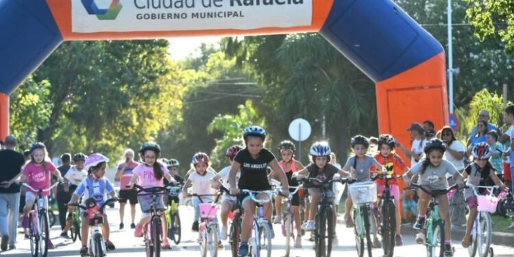 Más de 200 chicos y chicas participaron de “Ciclismo en los barrios”
