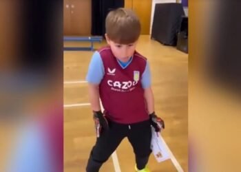 El hijo del Dibu Martínez festejó como su papá por un premio en la escuelita de fútbol