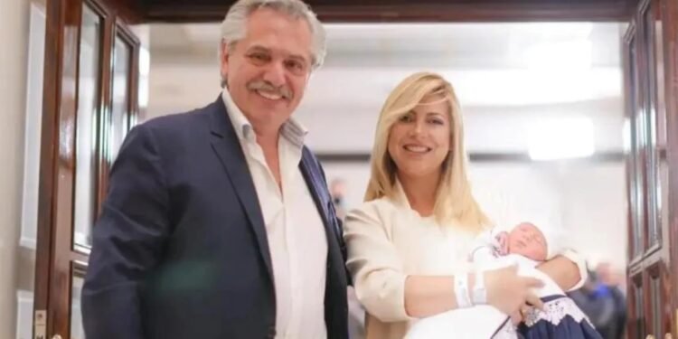 Entorno presidencial Francisco Fernández, el hijo de Alberto y Fabiola cumple su primer año