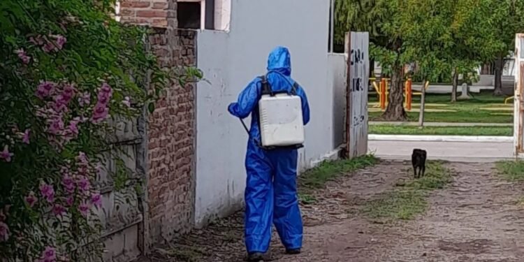 Crecen los contagios en el norte Estuvo preso dos días, tenía dengue y activaron el protocolo en una ciudad santafesina