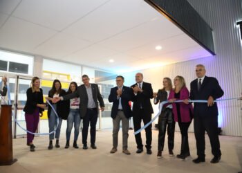 Perotti presidió el acto de inauguración de un nuevo edificio de la UNRaf