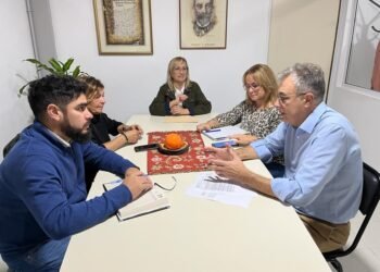 Luis Castellano recorrió el Instituto Superior del Profesorado