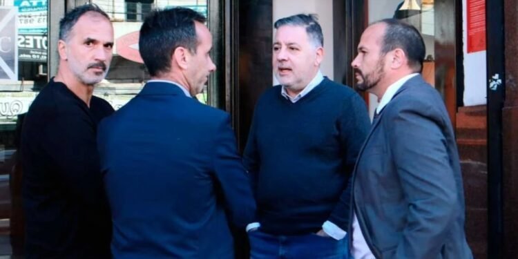 Caos en el Rojo Qué dijo Doman tras renunciar como presidente de Independiente