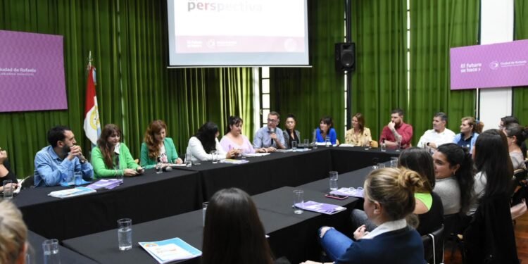 Mesa de trabajo para abordar las Políticas de cuidado en entornos laborales