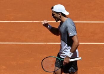 Gran golpe de Cachín en Madrid al superar a Tiafoe