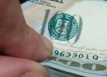 A cuánto se vende el «blue» en la primera jornada de nuevas medidas para contener el dólar