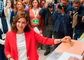 Elecciones en España Díaz Ayuso celebró su triunfo en la Comunidad de Madrid y gobernará con mayoría absoluta