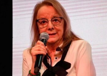 Alicia Kirchner también desdobló las elecciones en Santa Cruz