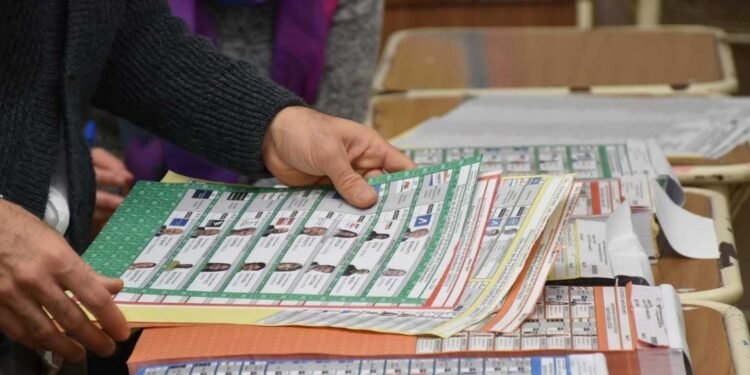 Se inscribieron 1974 listas para las elecciones; 16 son para intendente de la ciudad de Santa Fe