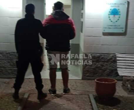 Lanzaba objetos y amenazaba a la policía con poseer estudios avanzados en Taekwondo