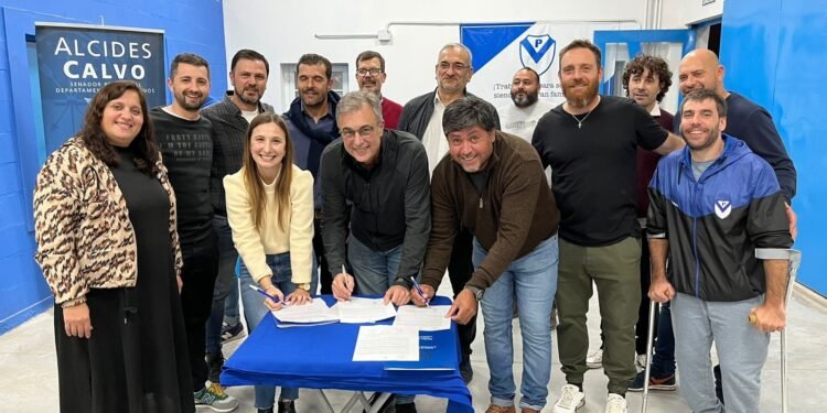 Castellano visitó instituciones deportivas