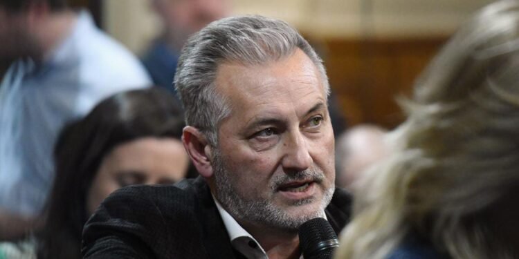 Lewandowsky será el precandidato del oficialismo en la provincia