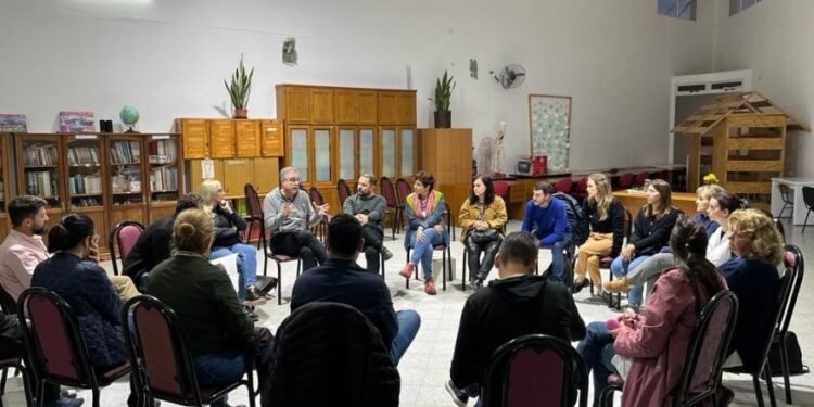 Buscan un espacio para que alumnos de la escuela Pablo Pizzurno realicen Educación Física