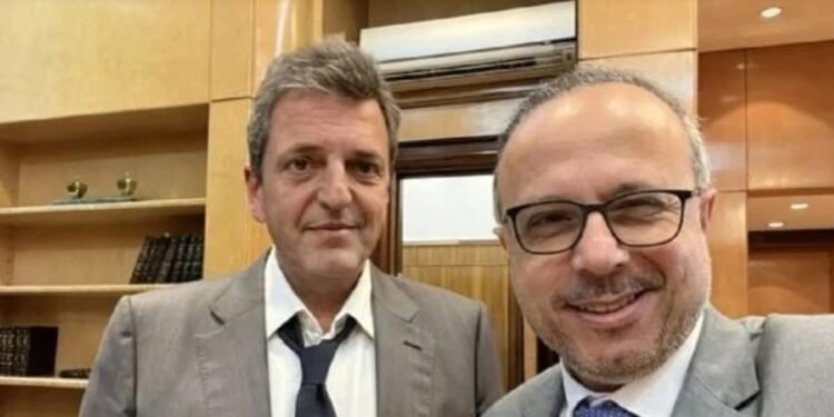 Apuntó contra el plan económico del Gobierno Antonio Aracre rompió el silencio