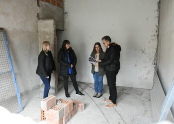 Castellano visitó la obra de ampliación del Jardín de Infantes de Los Nogales