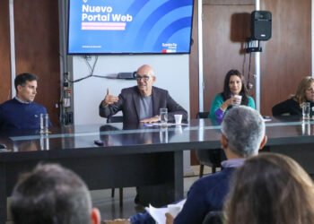 El Ministerio de Educación presentó su nuevo portal de acceso único