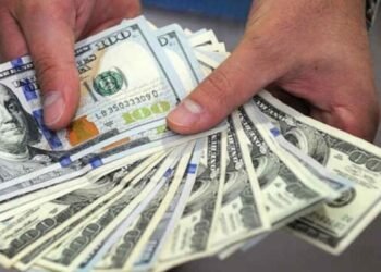 El dólar blue volvió a trepar: la cotización hoy