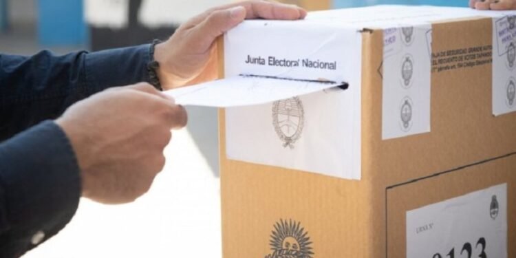 Elecciones 2023: tres provincias eligen gobernador este domingo