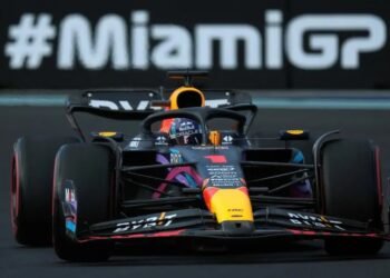 Verstappen afirma su liderazgo en la F1 tras coronarse en el GP de Miami