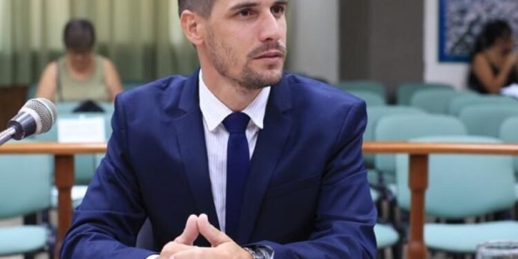 Viotti lanzó su precandidatura a Intendente