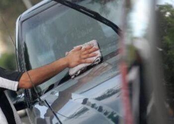 Denunció que sus ventas bajaron porque lavacoches maltratan a la gente del sector