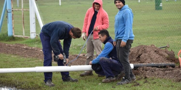 Atlético de Rafaela puso en marcha la obra de iluminación en el predio