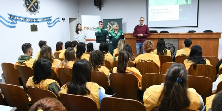 Relevamiento Socio-Económico 2023: Se realizó una jornada de capacitación