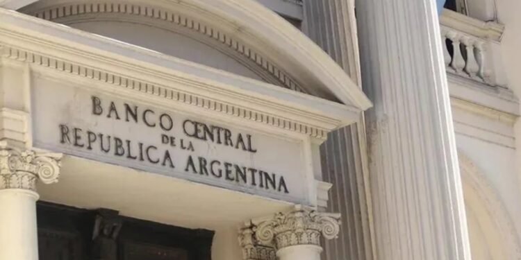 Argentina es el segundo país con la tasa de interés más alta del mundo