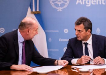 Perotti mantuvo una reunión de trabajo con Sergio Massa