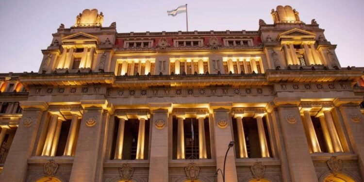 Qué sucederá este domingo Tucumán suspendió todas las categorías y San Juan elegirá sólo intendentes y legisladores