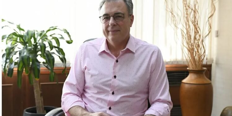 Luis Castellano confirmó su candidatura a Intendente