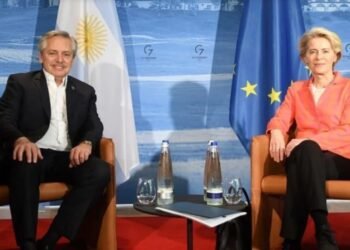 Tras el encuentro con Lula Acuerdo con el Mercosur: la presidente de la Comisión Europea se reúne con Alberto Fernández