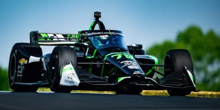 Canapino prueba en el óvalo de Iowa y queda a 7 décimas del más rápido en el IndyCar