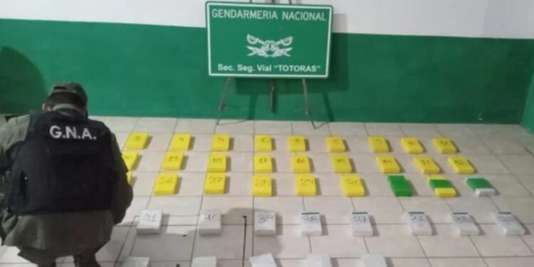 Departamento Iriondo Totoras: detuvieron a un automovilista con más de 50 kilos de cocaína